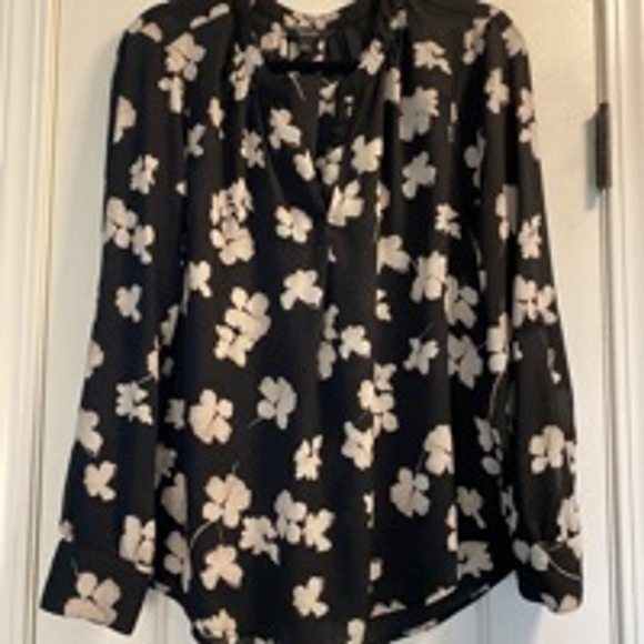Simply Vera Vera Wang Tops - Women's Simply Vera Vera Wang Blouse Size L Black Floral